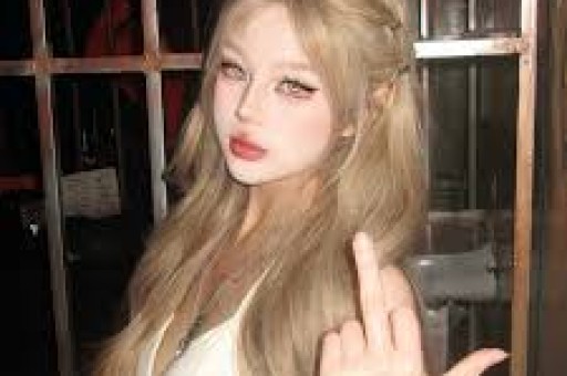 38岁张雨绮近况曝光！经历2段失败婚姻如今直播情绪失控引热议