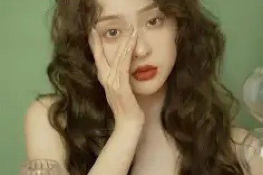 前TVB知名女星又曝大瓜当众被男星伸手进裤子因在海上不敢吭