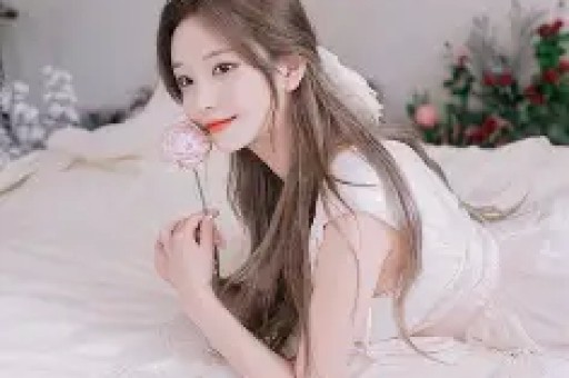 房琪以前是大家心里的“才女”金句一堆粉丝爱看。可这